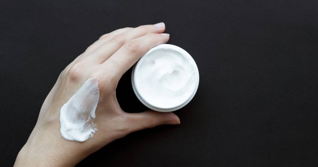 Imagine pentru articolul: La 28 de ani, un farmacist roman lanseaza o linie proprie de produse dermato-cosmetice