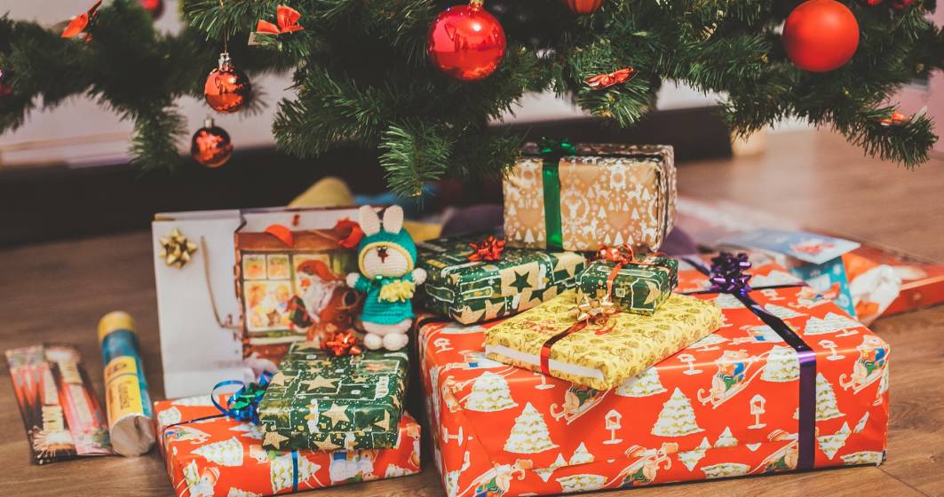 Imagine pentru articolul: Majoritatea românilor cheltuiesc pe cadourile de Crăciun între 50 și 200 de euro. 2% nu vor cumpăra deloc cadouri anul acesta