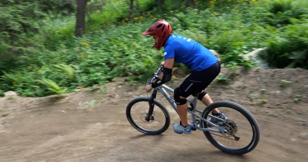 Imagine pentru articolul: VIDEO: Iubitorii de mountain-bike se pot bucura de toate cele trei trasee din Postăvarul