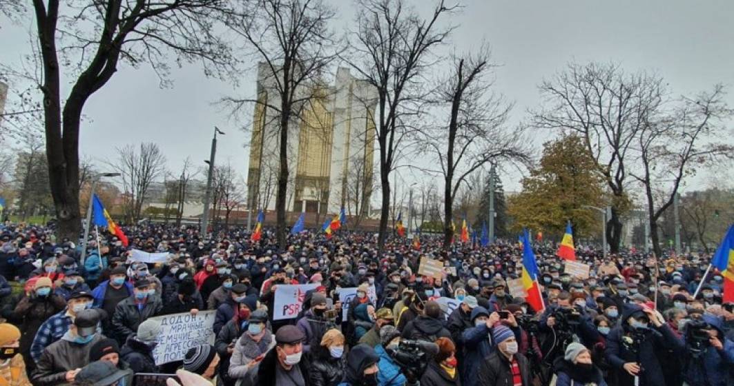 Imagine pentru articolul: Protest la Chișinău: Mii de oameni se opun proiectului lui Dodon care vrea să reducă atribuțiile președintelui