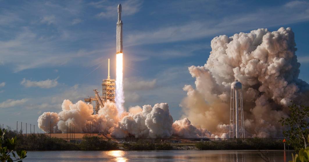 Imagine pentru articolul: Un satelit românesc realizat de elevi de liceu va fi lansat cu o rachetă SpaceX. Ce misiune spațială are