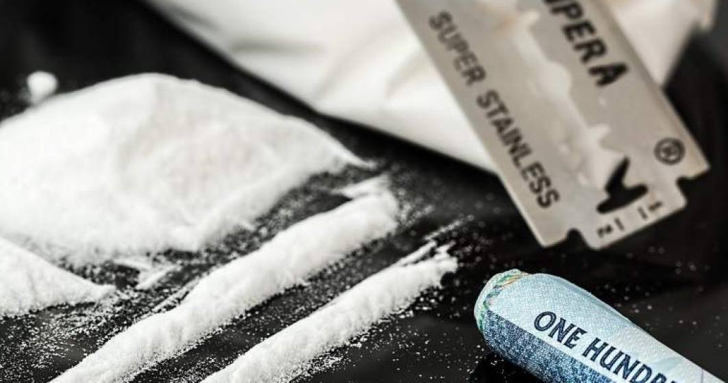 Imagine pentru articolul: Kilograme de heroina si cocaina, confiscate de politisti dupa perchezitii la traficanti
