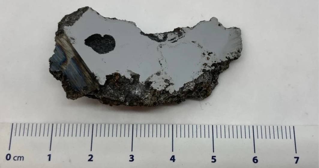 Imagine pentru articolul: Oamenii de știință au descoperit două minerale nemaiîntâlnite pe pământ