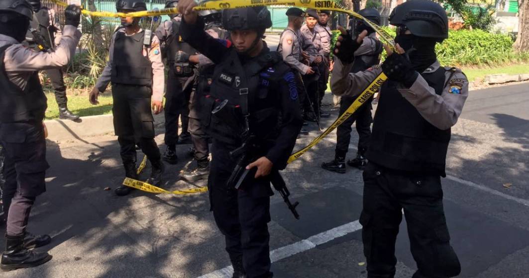 Imagine pentru articolul: Indonezia: Cel putin opt morti si 38 de raniti in atacuri asupra unor biserici