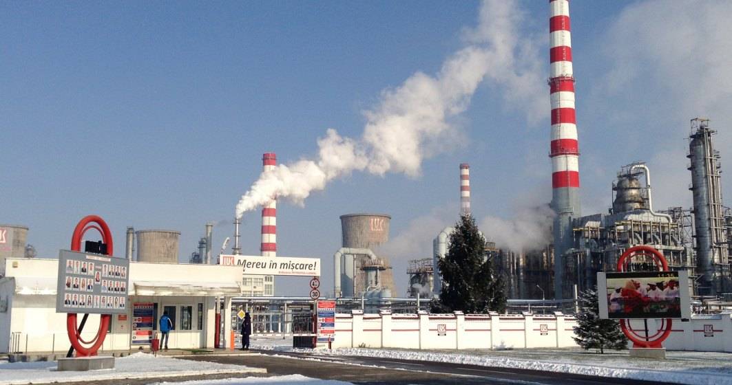 Imagine pentru articolul: Rafinăria Petrotel Lukoil, amendată cu 100.000 de lei pentru poluare cu hidrogen sulfurat