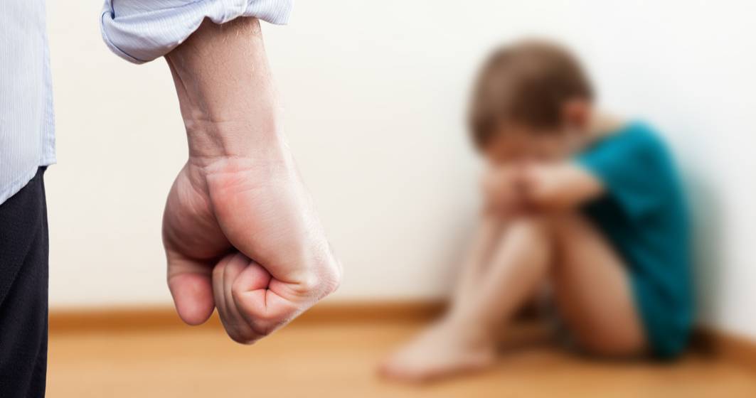 Imagine pentru articolul: World Vision România: 9 din 10 copii din România sunt abuzaţi în familie
