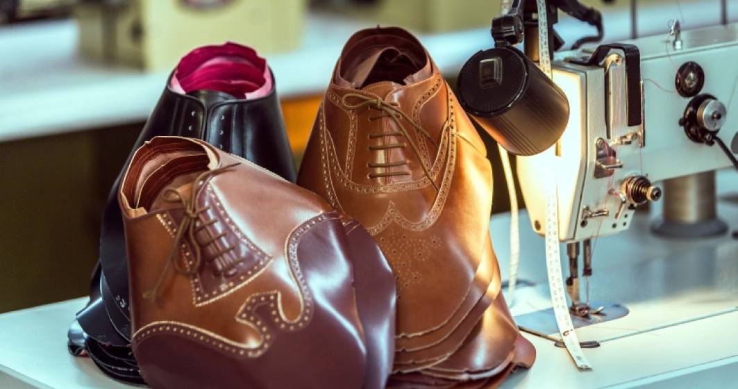 Imagine pentru articolul: Afacerea de 25 de ani cu pantofi realizati manual care livreaza in China si Nigeria