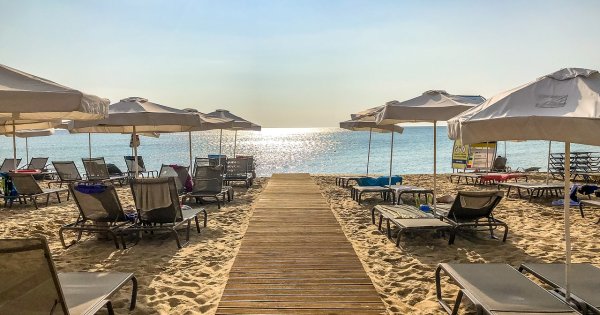 Imagine pentru articolul: Vacanță pe litoralul bulgăresc: hotelierii promit salarii mai mari pentru a...