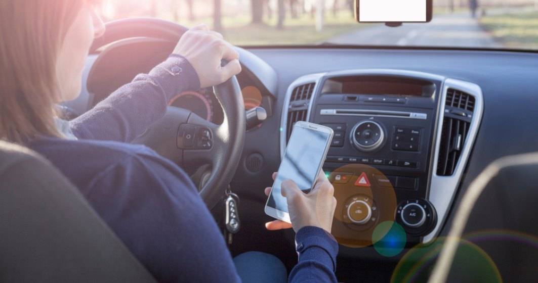 Imagine pentru articolul: Guvernul va introduce noi sanctiuni pentru folosirea inadecvata a telefonului mobil de catre conducatorii auto