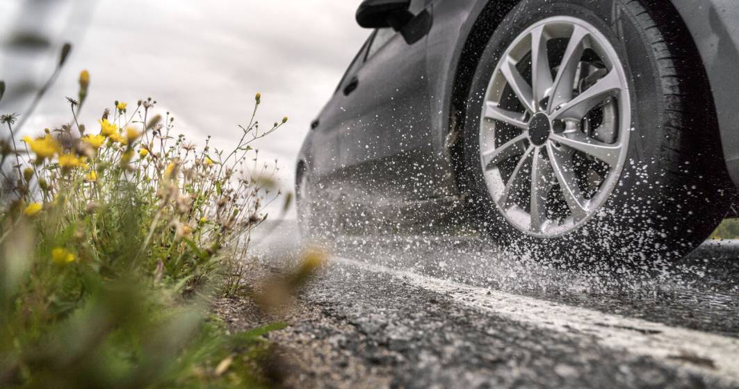 Imagine pentru articolul: Cum sa evitati acvaplanarea in timpul ploilor abundente