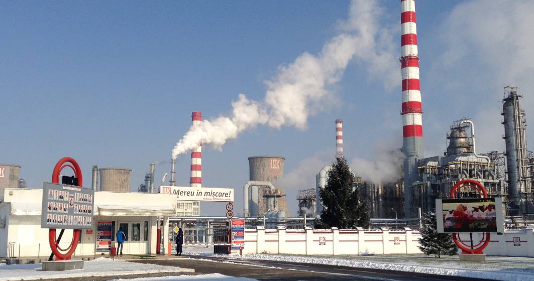 Imagine pentru articolul: In vizita la rafinaria Petrotel-Lukoil, unde "tehnologizarea fabricii de carburanti" reduce locurile de munca de la an la an