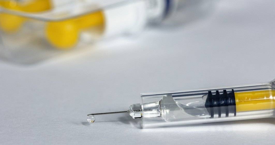 Imagine pentru articolul: STUDIU: Vaccinurile anti-COVID-19 reduc riscul transmiterii virusului