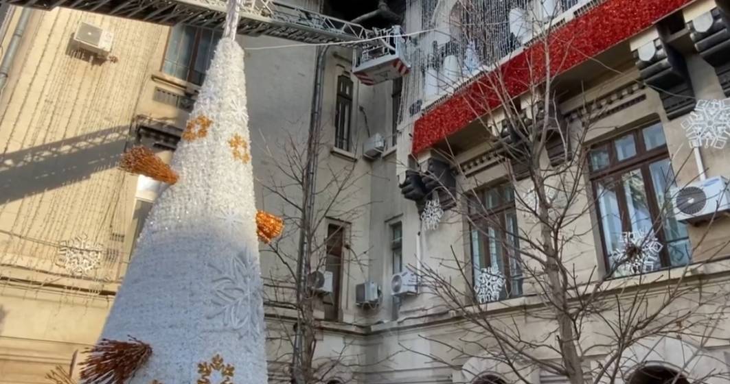 Imagine pentru articolul: Pe Târgul de Crăciun din Craiova, ”al treilea din Europa”, a început să cadă tencuială din Palatul Administrativ