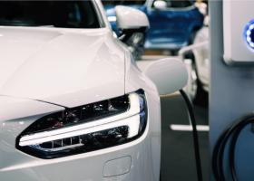 Imagine: Vânzările globale de vehicule electrice au crescut cu 12% în martie, dar în...
