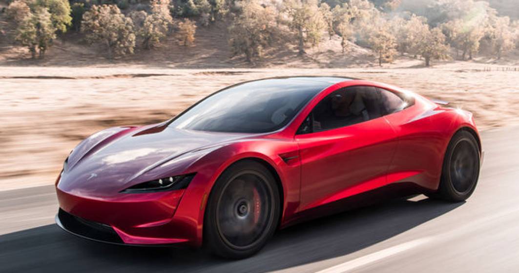 Imagine pentru articolul: Elon Musk promite un nou Tesla Roadster