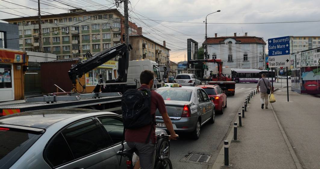Imagine pentru articolul: Cluj: o femeie a vandalizat 9 masini pentru ca ar fi fost parcate pe trotuar