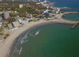 Imagine: Agențiile de turism se opun lărgirii plajelor de pe litoral în plin sezon. Ce...