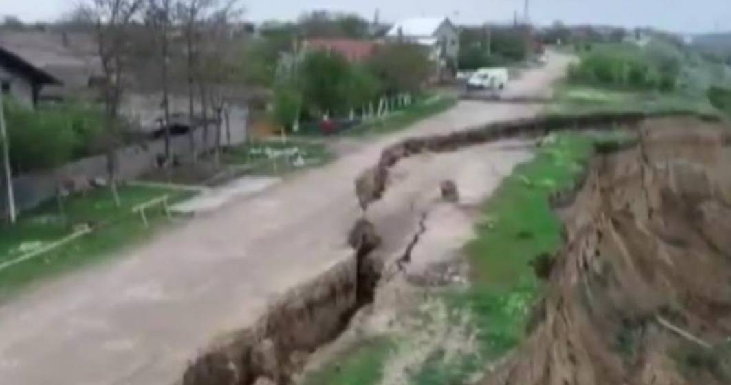 Imagine pentru articolul: Guvernul da 5 milioane de lei pentru lucrarile la canalul Dunare-Marea Neagra, afectat de o alunecare de teren