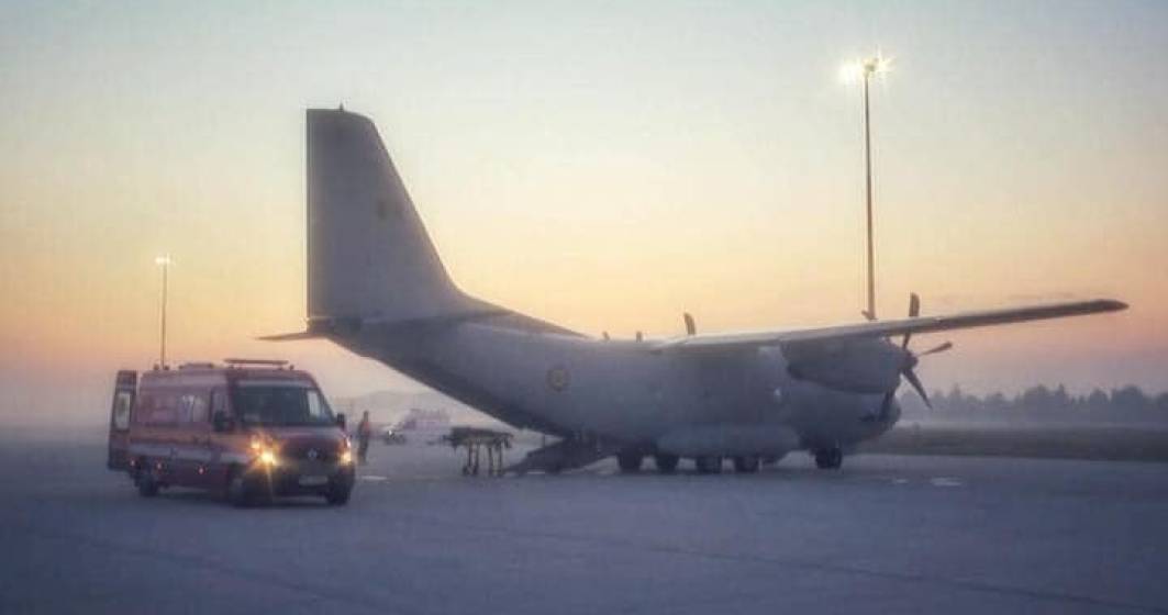 Imagine pentru articolul: Patru pacienți cu COVID-19, în stare gravă, au fost transportați cu o aeronavă militară din București în Moldova
