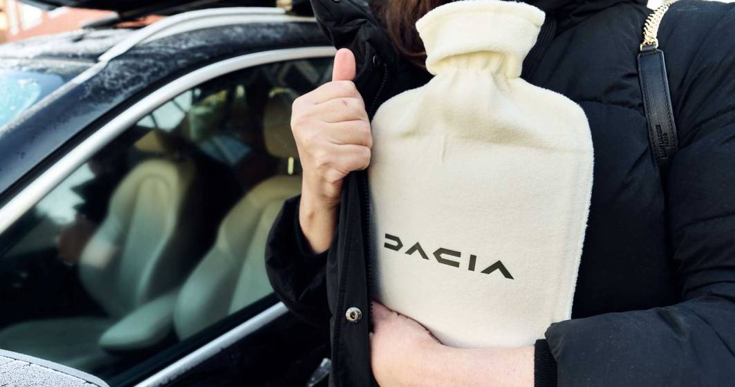 Imagine pentru articolul: Dacia oferă gratis recipiente cu apă caldă clienților, ironizând programele de abonamente ale BMW
