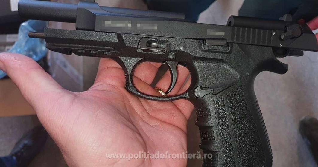 Imagine pentru articolul: Ucrainean oprit când încerca să intre în România cu 1.200 de pistoale