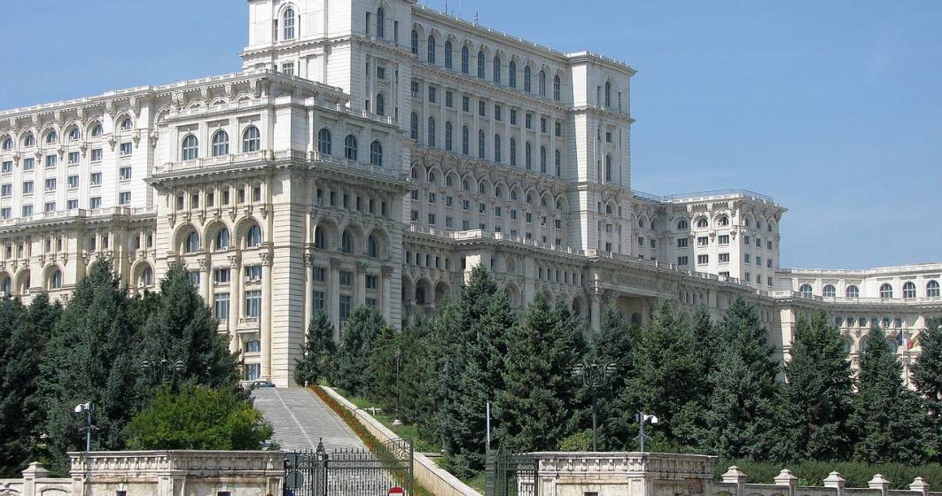 Imagine pentru articolul: Camera Deputatilor contracteaza noi lucrari de reparatii la Palatul Parlamentului, in valoare de 1,5 milioane de euro