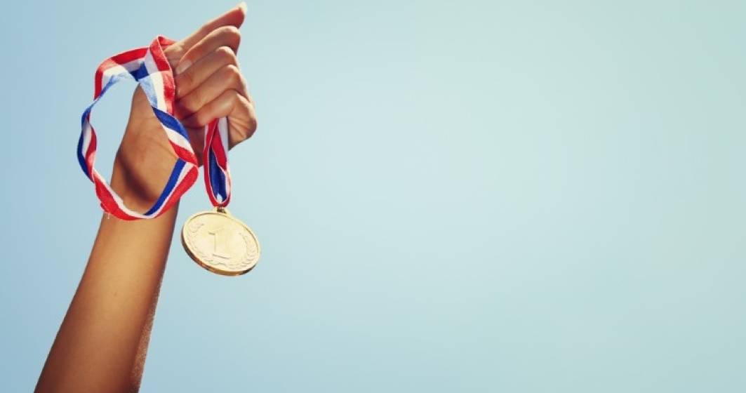 Imagine pentru articolul: Studentii Universitatii din Bucuresti au fost medaliati cu aur, argint si bronz la o olimpiada de matematica