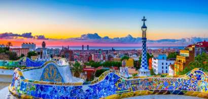 Taxa turistică pentru vizitarea Barcelonei va crește cu 20% din luna...