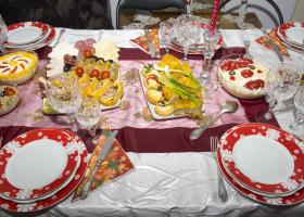 Imagine: Studiu EY: Românii cheltuie de sărbători mai mult ca anul trecut, deși spun...