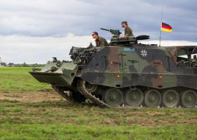 Imagine: Președintele Lituaniei cere aducerea cât mai rapidă de trupe germane pe...