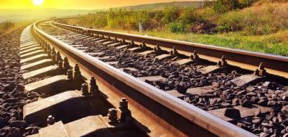 Cu CFR pe timp de caniculă: Multe trenuri vor merge cu „viteza” melcului din...