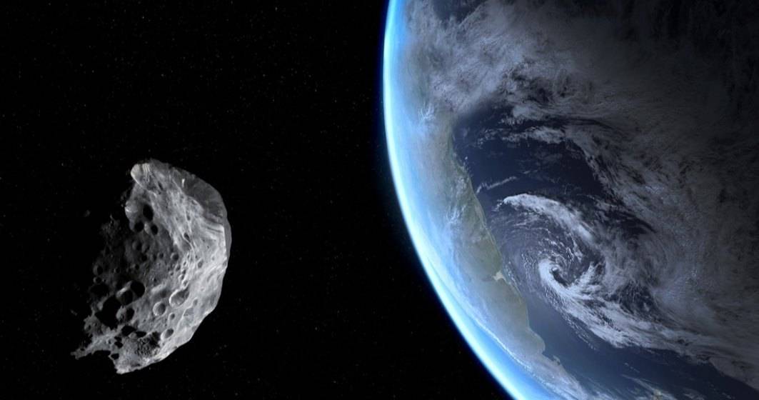 Imagine pentru articolul: Weekend aglomerat în spațiu: un asteroid de dimensiunea unui avion va trece pe lângă Pământ