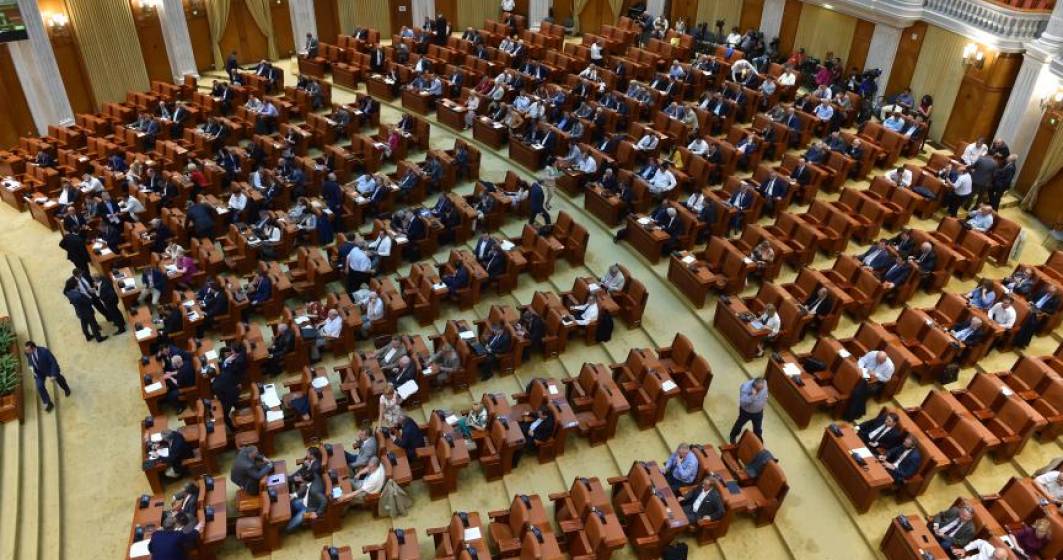 Imagine pentru articolul: Sedinta Camerei Deputatilor in care se vota motiunea pe Justitie si Legea conversiei creditelor a fost suspendata din lipsa de cvorum