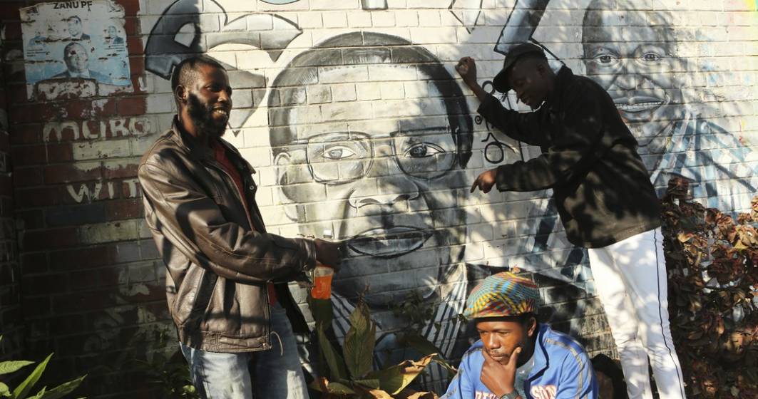 Imagine pentru articolul: Robert Mugabe, fost presedinte al Zimbabwe, a decedat. Decesul a fost anuntat pe Twitter