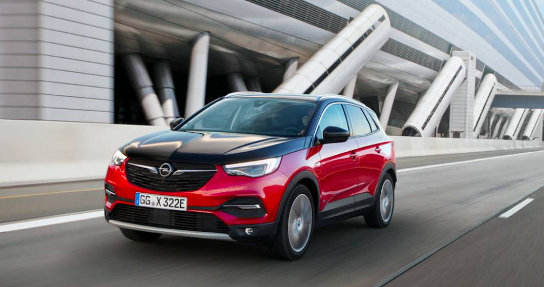 Imagine pentru articolul: Opel lanseaza noua versiune Grandland X PHEV