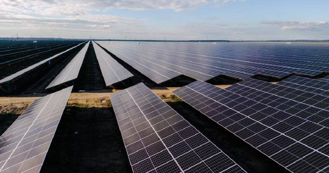 Imagine pentru articolul: O nouă investiție majoră în panouri fotovoltaice în România: Suntem aproape de finalizarea celui mai mare parc fotovoltaic din Europa de Est