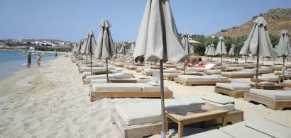 Grecia se revoltă împotriva șezlongurilor de pe plajă. Oamenii, supărați că...