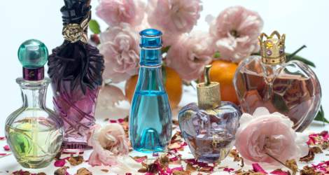 Ce parfumuri ți se potrivesc în funcție de zodie? Vezi...