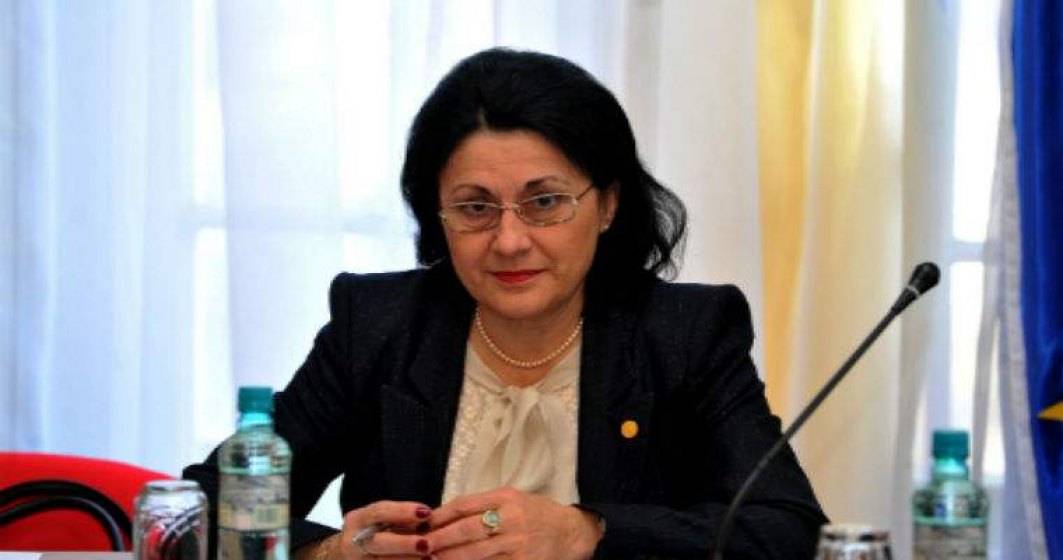 Imagine pentru articolul: Ecaterina Andronescu este noul ministru al Educatiei Nationale. Decretul a fost semnat de Klaus Iohannis