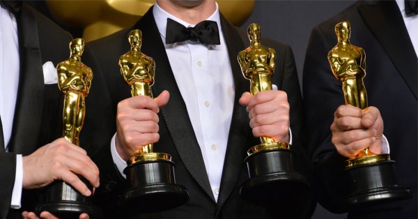 Imagine pentru articolul: Oscar 2024: Lista completă a câștigătorilor din acest an. Emma Stone a...