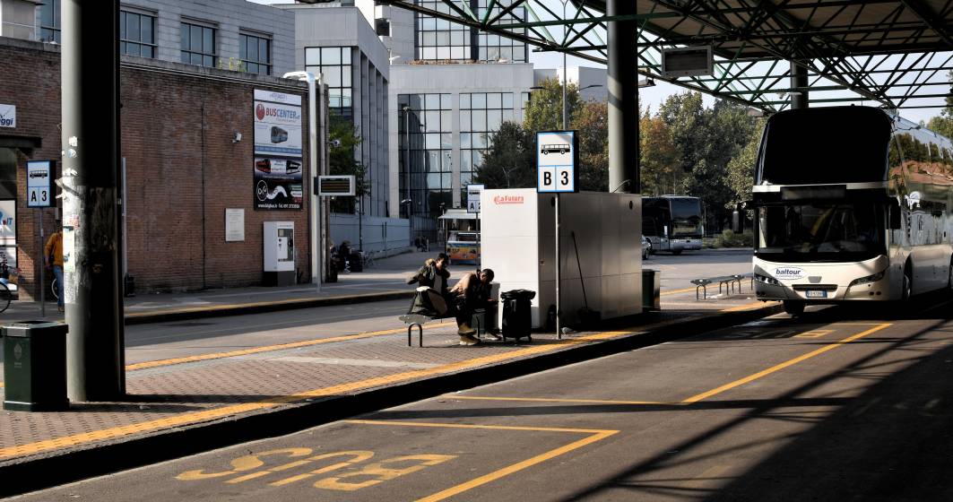 Imagine pentru articolul: Un român beat a încercat să călătorească în Germania 300 de kilometri pe suporul de biciclete al unui autocar