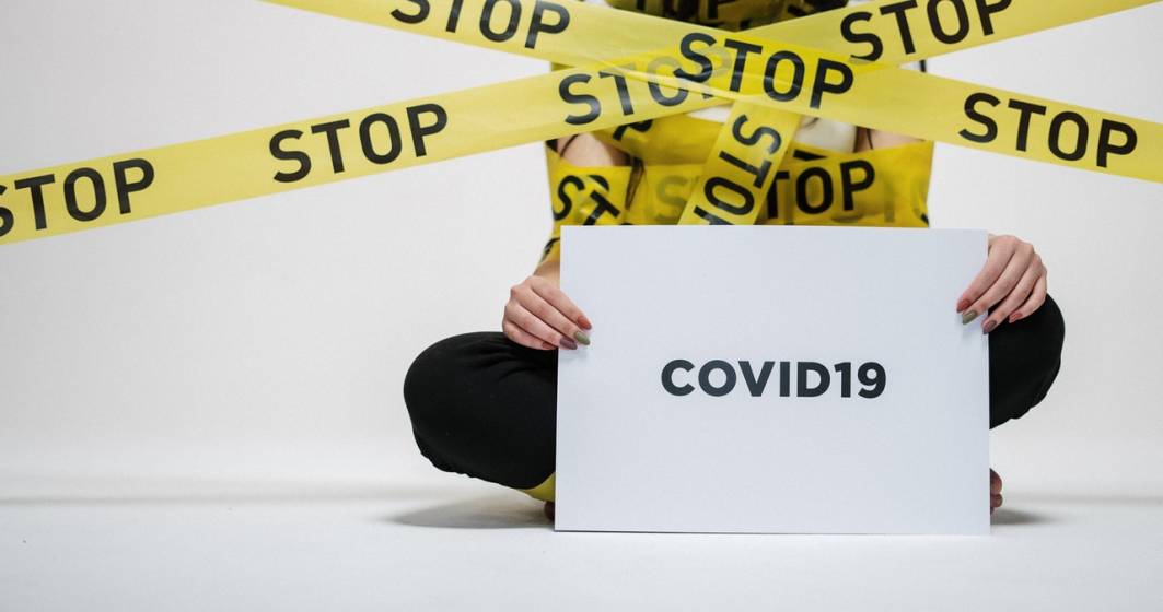 Imagine pentru articolul: Studiu | Două coafeze cu COVID-19 au petrecut peste 15 minute cu 139 de clienți. De ce nimeni nu a fost infectat.