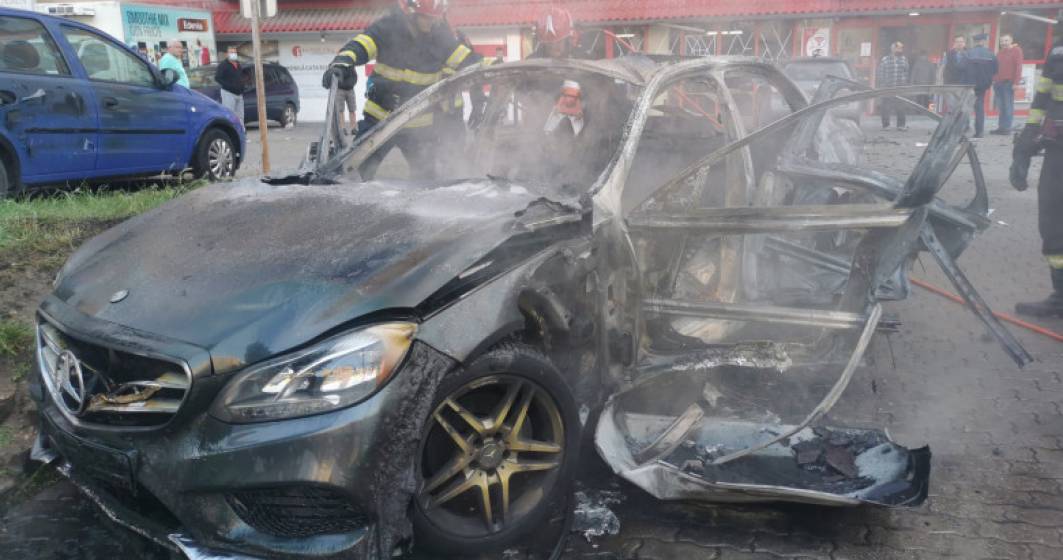 Imagine pentru articolul: Mașina unui om de afaceri din Arad a sărit în aer în această dimineață
