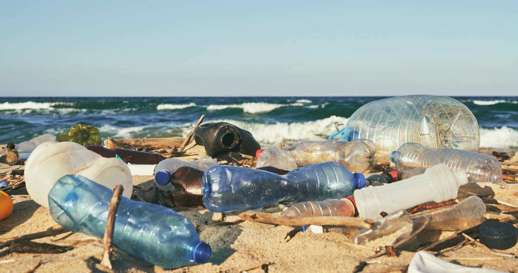 Imagine pentru articolul: 230.000 de tone de plastic sunt aruncate anual în Marea Mediterană