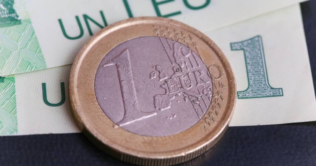 Imagine pentru articolul: Euro a atins un nou maxim istoric