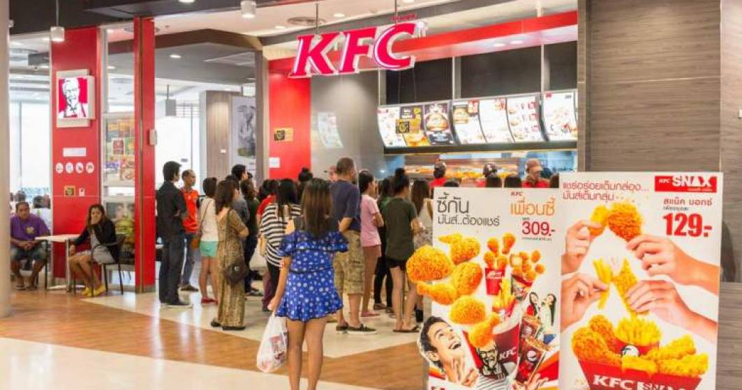 Imagine pentru articolul: Lantul de restaurante KFC angajeaza casieri si bucatari in cele 60 de restaurante
