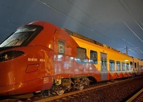 Imagine: Primul tren nou cumpărat de România după 20 ani va circula din a doua...