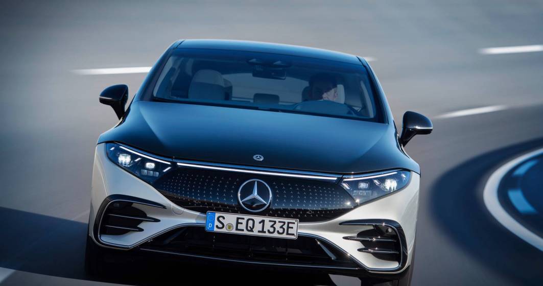 Imagine pentru articolul: Mercedes-Benz a prezentat limuzina electrică EQS