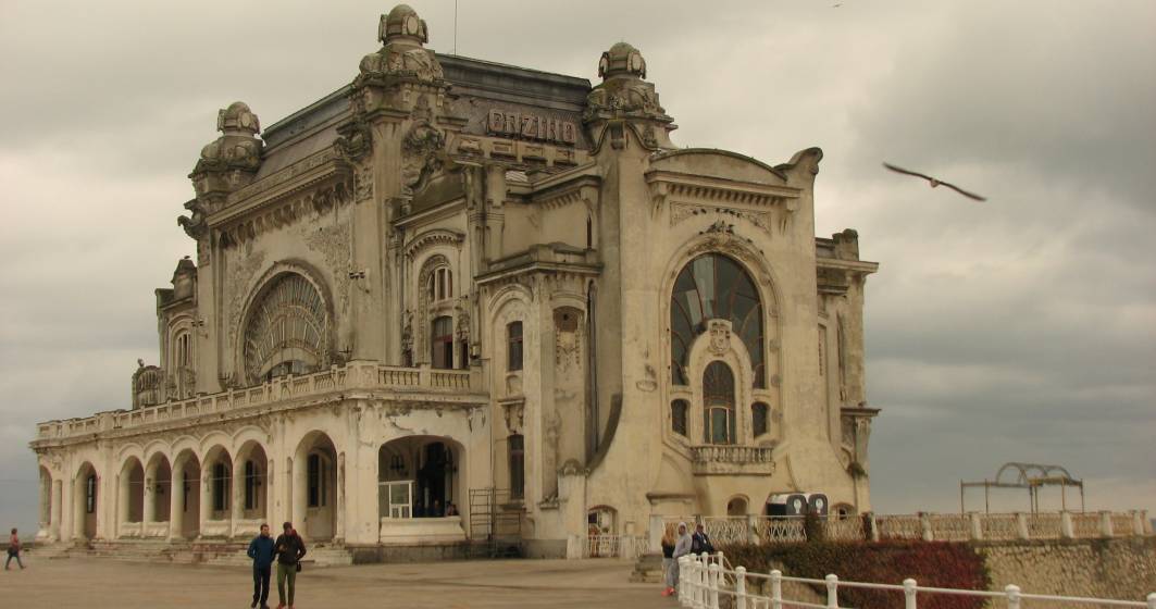 Imagine pentru articolul: Cazinoul din Constanta se degradeaza, iar Primaria intreaba cetatenii, dupa 10 ani de tergiversari, cum sa il reabiliteze