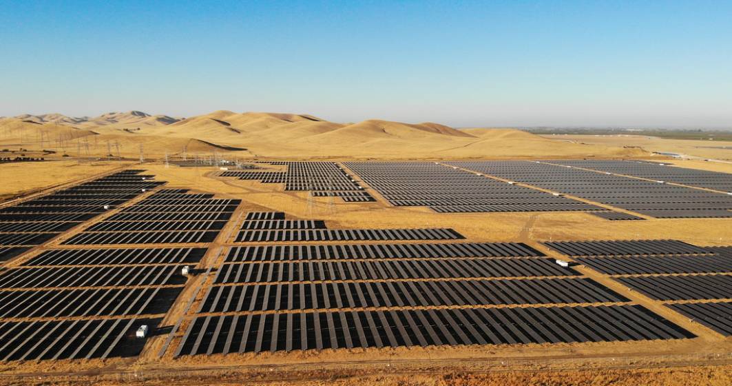Imagine pentru articolul: Ferme solare de apă în Dubai: Cea mai nouă inovație pentru colectarea apei